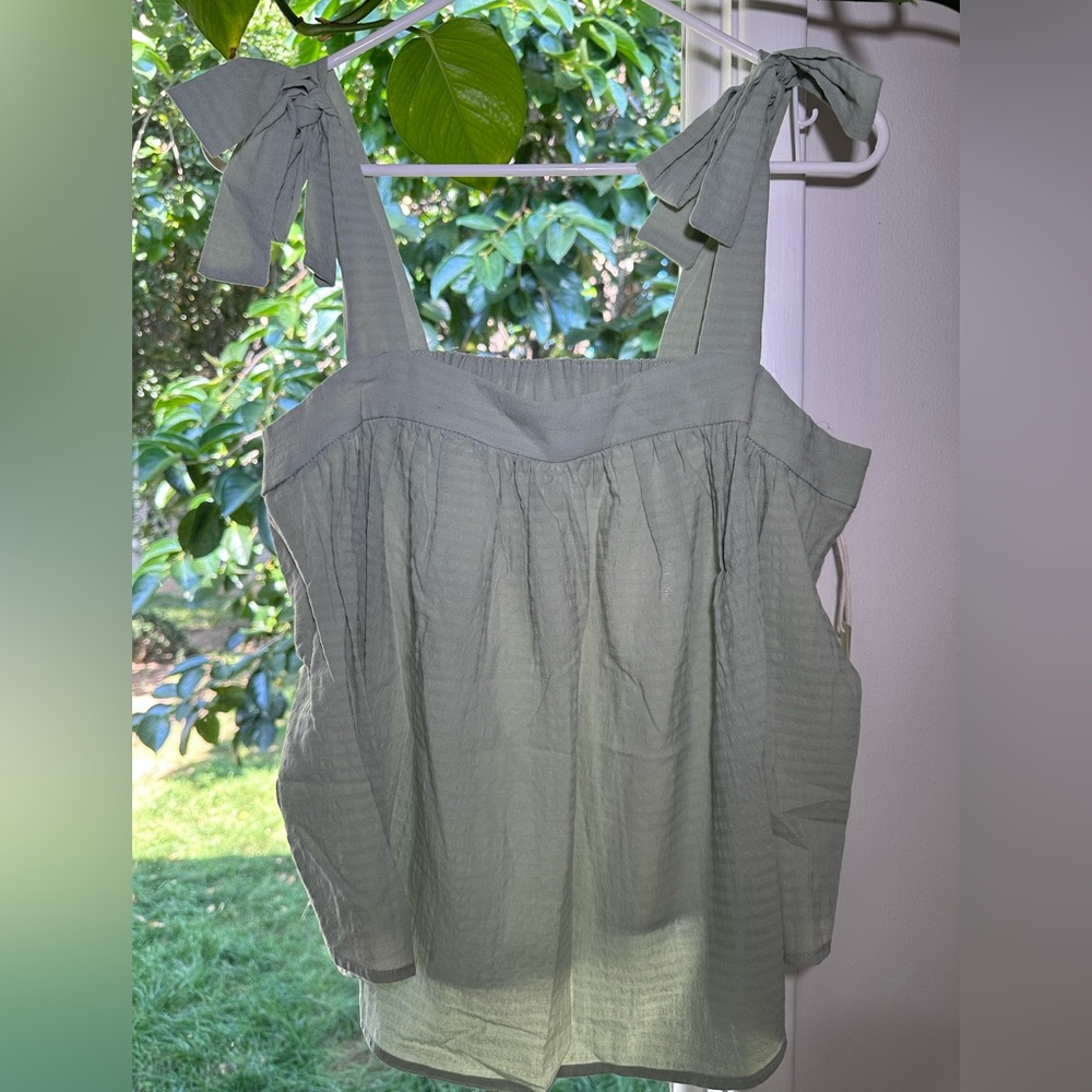NWT SAGE GREEN SUMMER BLOUSE